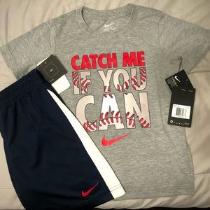 Boys Nike 2 Piece Set.